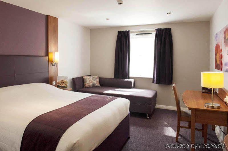 Premier Inn London Croydon Town Centre Esterno foto